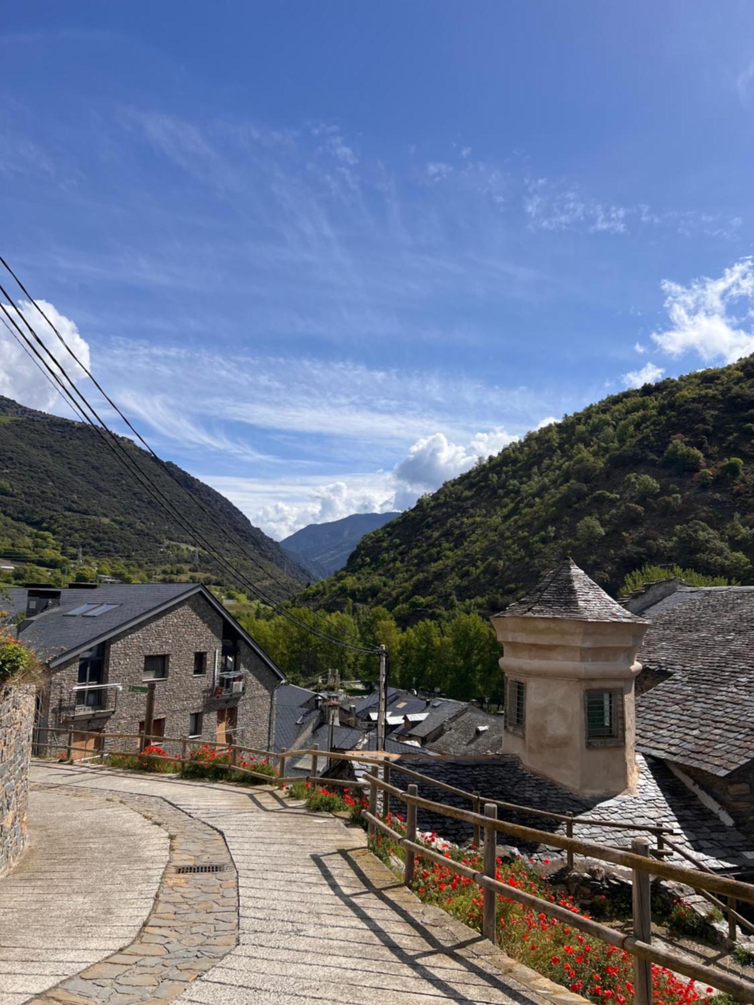 Duplex Can Marc - L'Amfitriona Rialp Eksteriør billede